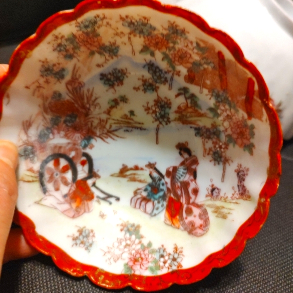 🔸⛩️🔸 Gorgeous Antique Vintage Hand Painted Japanese Porcelain Nesting Bowl Set - Picture 10 of 16